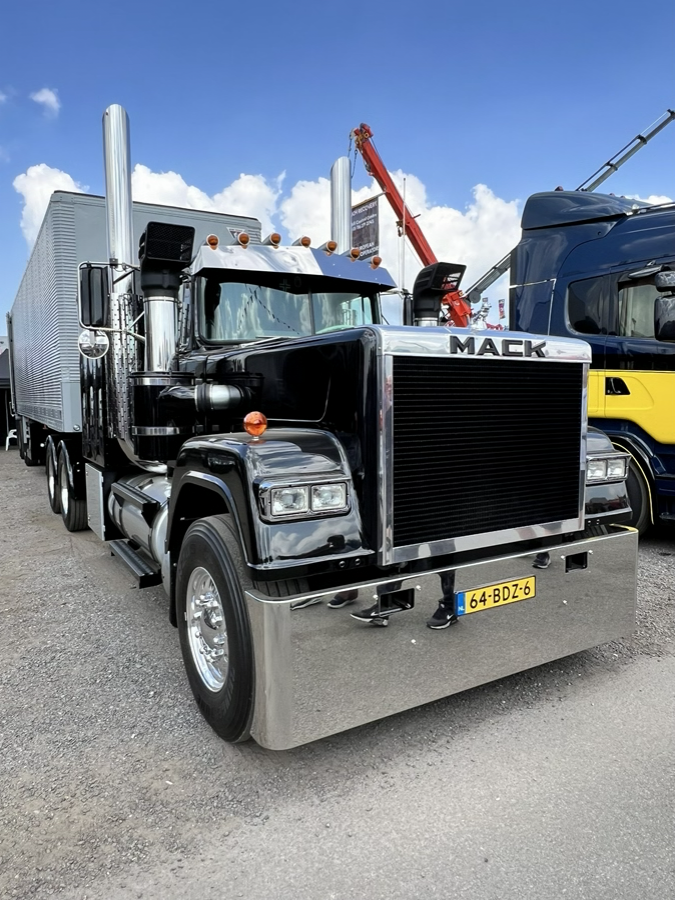MACK vrachtwagen