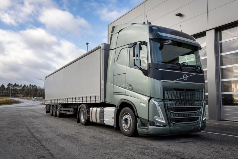 Volvo FH dashboard uitgelegd: schermen, symbolen en meldingen