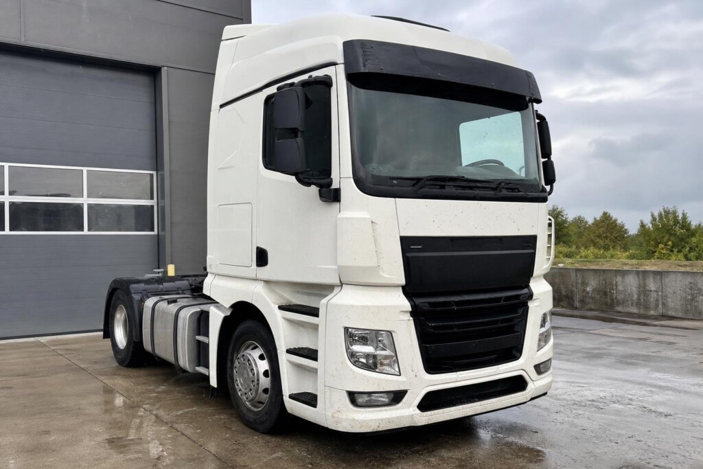 Hoe verwijder je teervlekken van een vrachtwagen?