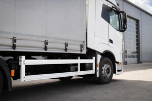 Wat is een sidebar op een vrachtwagen?